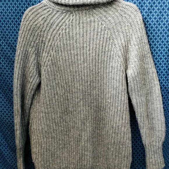 Banana Republic - Soft, lightweight boho knit slouchy grandpa cardigan. Size - M - Picture 8 of 9